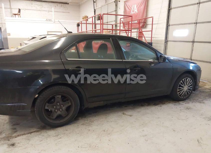 Photo 13 of 2010 Ford Fusion SE (VIN 3FAHP0HA3AR169898)