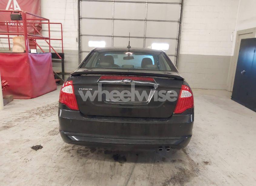 Photo 16 of 2010 Ford Fusion SE (VIN 3FAHP0HA3AR169898)