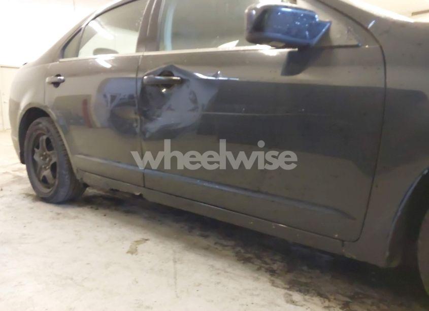 Photo 17 of 2010 Ford Fusion SE (VIN 3FAHP0HA3AR169898)