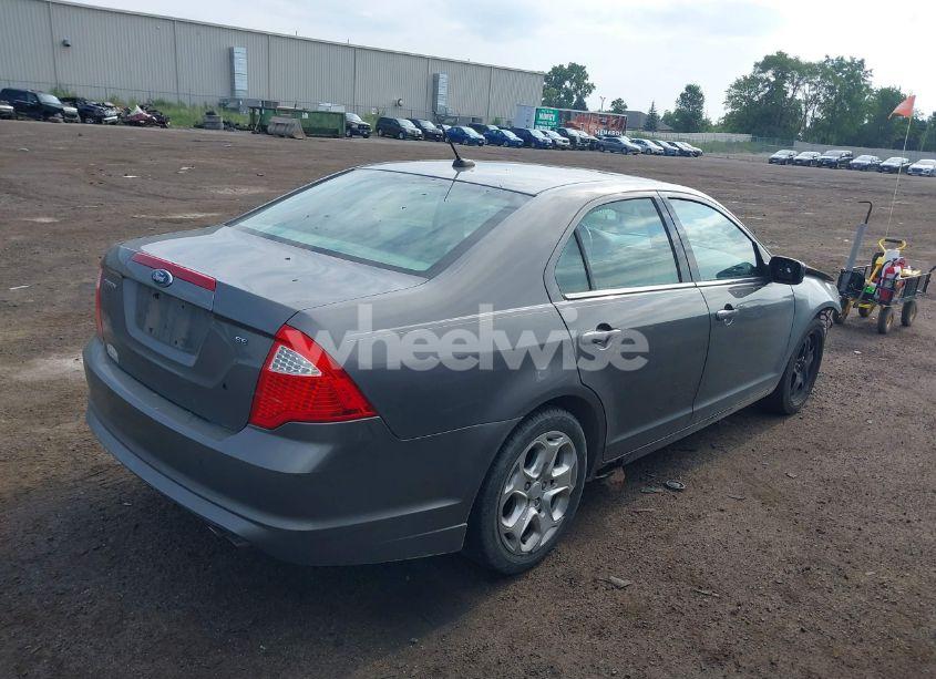Photo 4 of 2010 Ford Fusion SE (VIN 3FAHP0HA3AR173014)