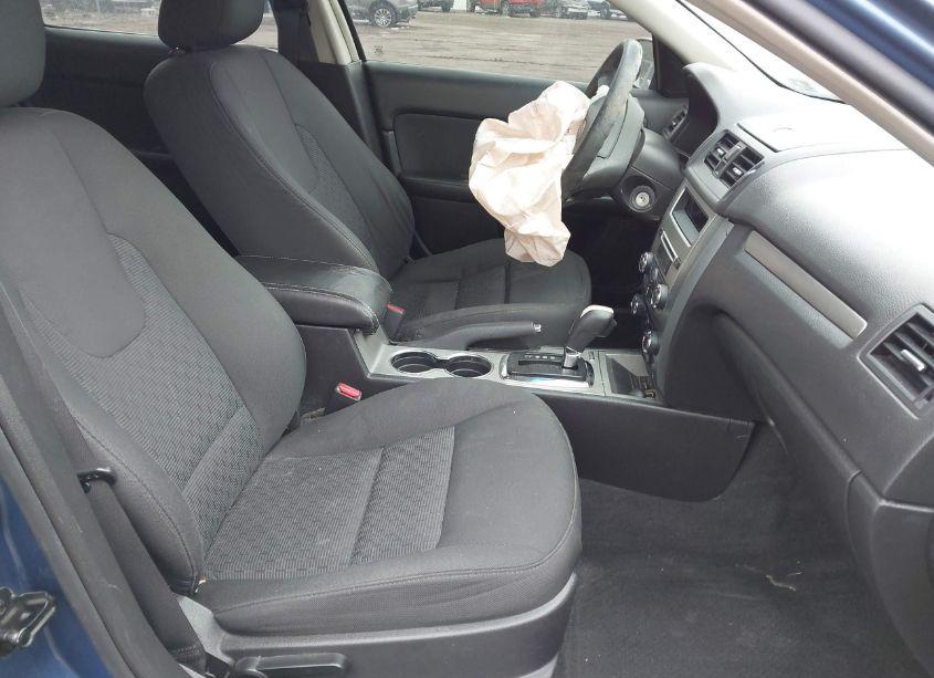 Photo 5 of 2010 Ford Fusion SE (VIN 3FAHP0HA3AR198754)