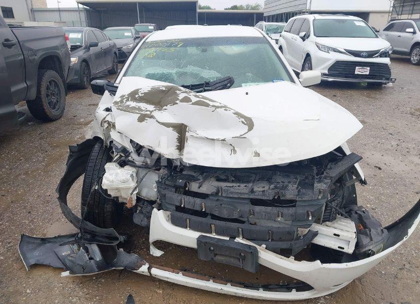 Photo 12 of 2010 Ford Fusion SE (VIN 3FAHP0HA3AR243983)