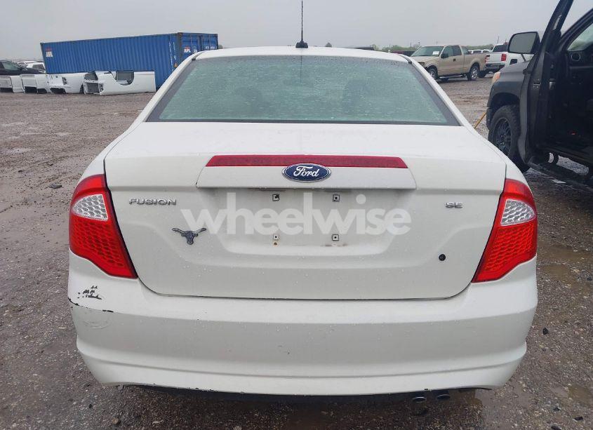 Photo 16 of 2010 Ford Fusion SE (VIN 3FAHP0HA3AR243983)