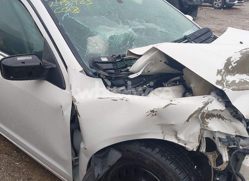 Photo 6 of 2010 Ford Fusion SE (VIN 3FAHP0HA3AR243983)