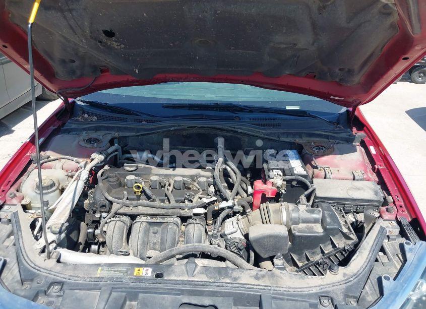 Photo 10 of 2010 Ford Fusion SE (VIN 3FAHP0HA3AR261500)