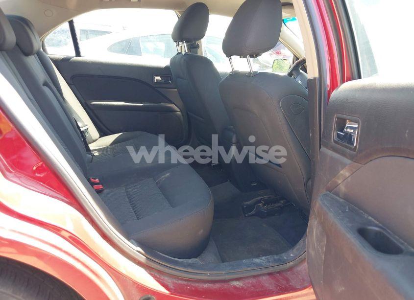 Photo 8 of 2010 Ford Fusion SE (VIN 3FAHP0HA3AR261500)