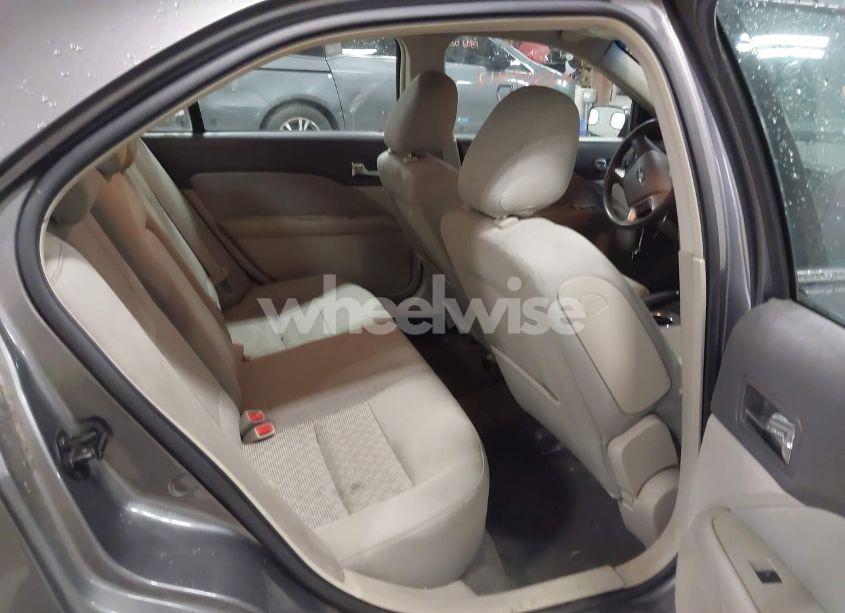 Photo 8 of 2010 Ford Fusion SE (VIN 3FAHP0HA3AR267913)