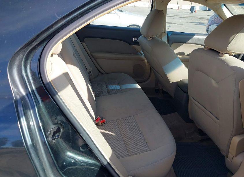 Photo 8 of 2010 Ford Fusion SE (VIN 3FAHP0HA3AR295470)