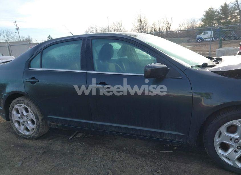Photo 13 of 2010 Ford Fusion SE (VIN 3FAHP0HA3AR309562)