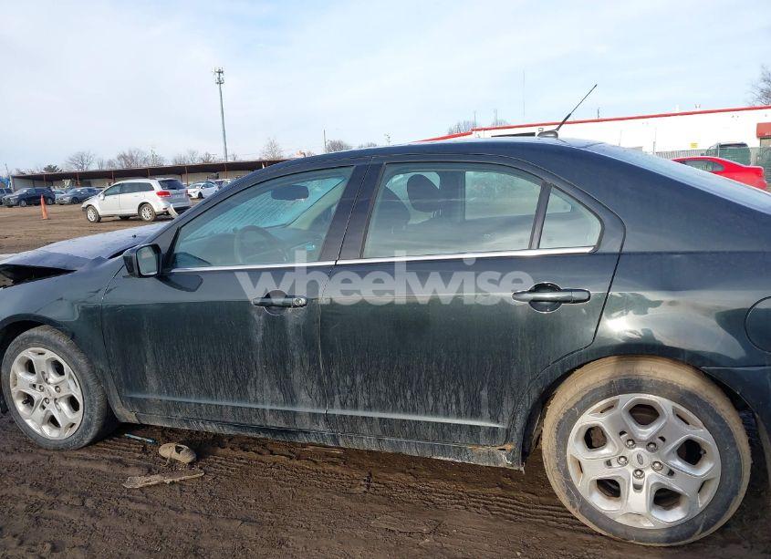 Photo 14 of 2010 Ford Fusion SE (VIN 3FAHP0HA3AR309562)