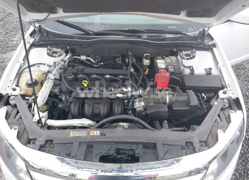 Photo 10 of 2010 Ford Fusion SE (VIN 3FAHP0HA3AR377487)