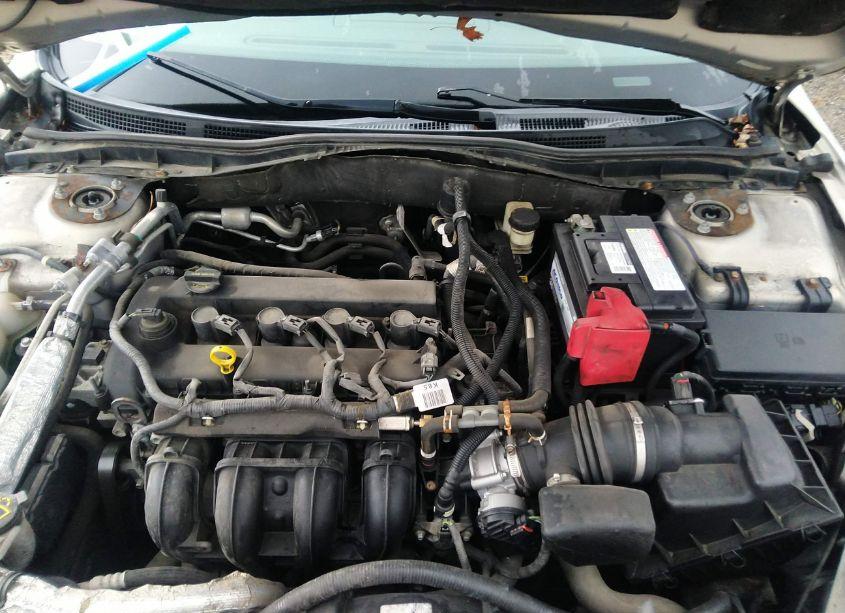 Photo 10 of 2010 Ford Fusion SE (VIN 3FAHP0HA3AR385153)