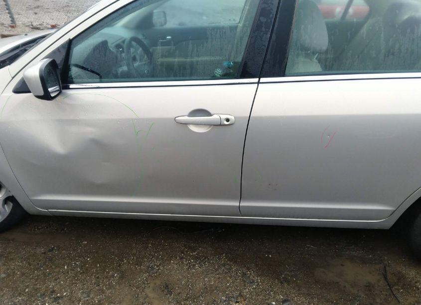 Photo 16 of 2010 Ford Fusion SE (VIN 3FAHP0HA3AR385153)