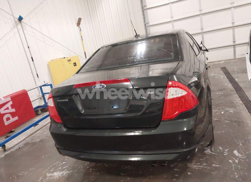 Photo 17 of 2010 Ford Fusion SE (VIN 3FAHP0HA3AR418250)