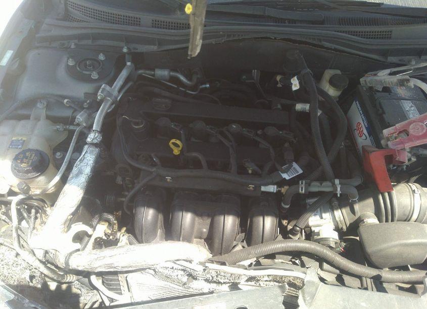 Photo 10 of 2010 Ford Fusion SE (VIN 3FAHP0HA3AR418491)