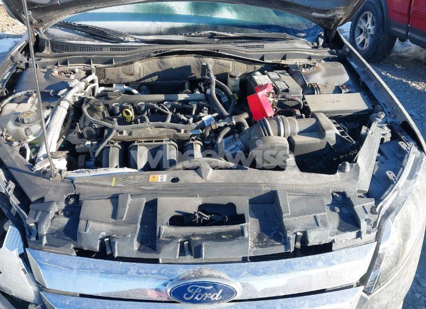 Photo 10 of 2010 Ford Fusion SE (VIN 3FAHP0HA3AR421763)