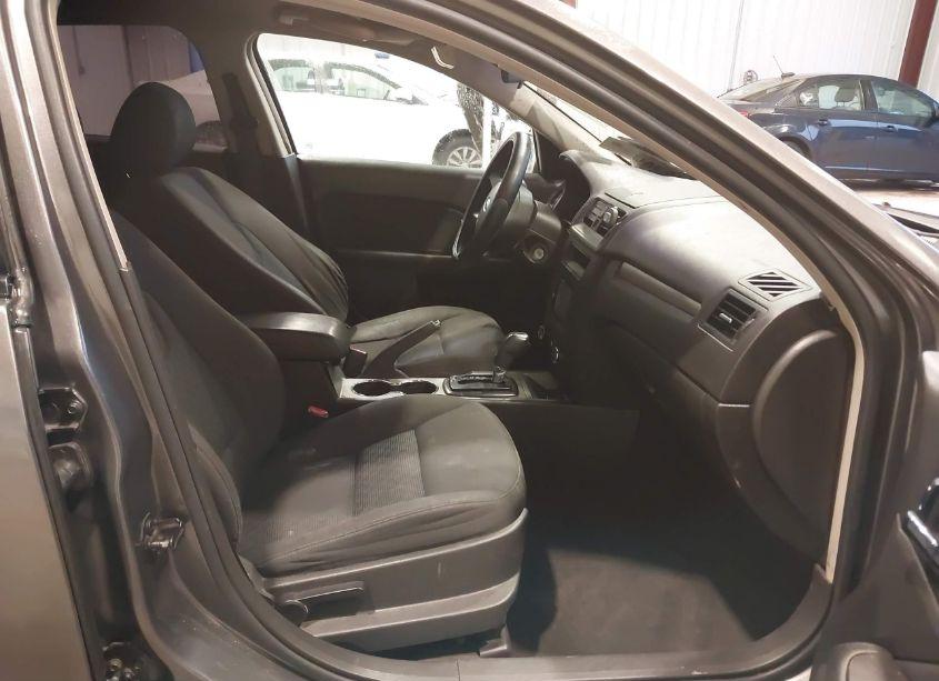 Photo 5 of 2010 Ford Fusion SE (VIN 3FAHP0HA3AR430687)