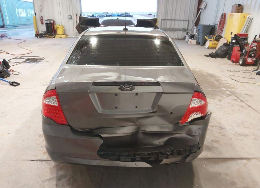 Photo 6 of 2010 Ford Fusion SE (VIN 3FAHP0HA3AR430687)