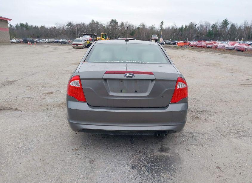 Photo 15 of 2011 Ford Fusion SE (VIN 3FAHP0HA3BR109718)