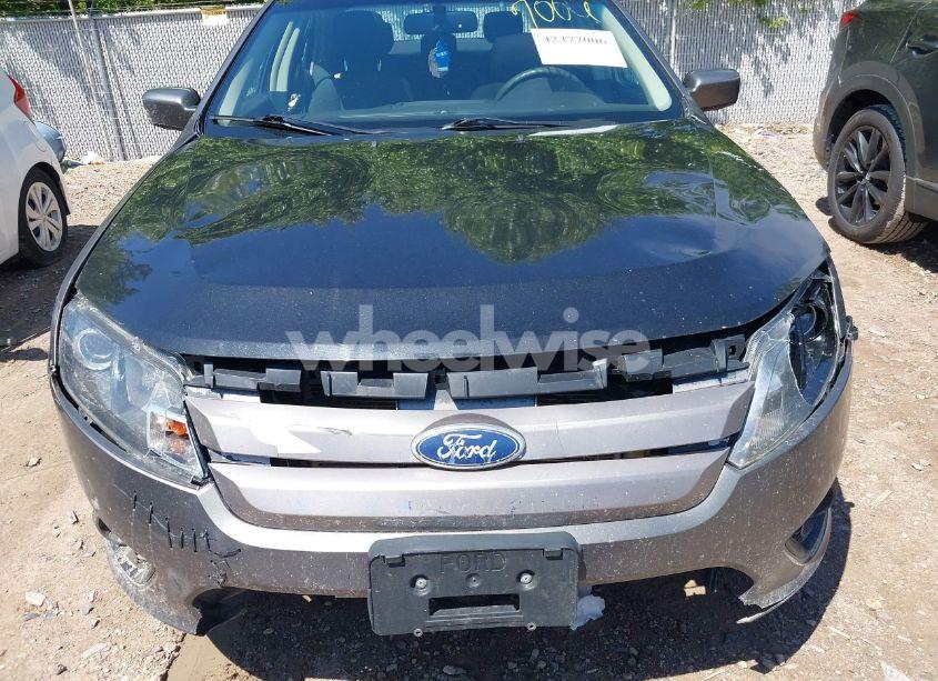 Photo 12 of 2011 Ford Fusion SE (VIN 3FAHP0HA3BR120055)