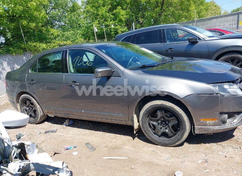 Photo 13 of 2011 Ford Fusion SE (VIN 3FAHP0HA3BR120055)