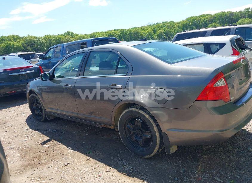 Photo 14 of 2011 Ford Fusion SE (VIN 3FAHP0HA3BR120055)