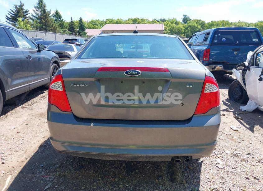 Photo 16 of 2011 Ford Fusion SE (VIN 3FAHP0HA3BR120055)