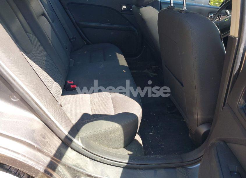 Photo 8 of 2011 Ford Fusion SE (VIN 3FAHP0HA3BR120055)