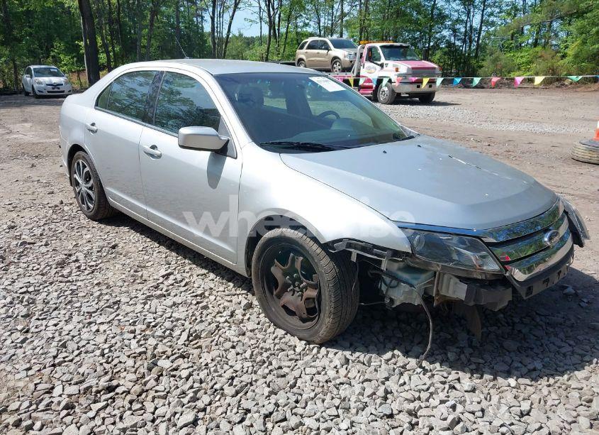 2011 Ford Fusion SE (VIN 3FAHP0HA3BR123196) main photo