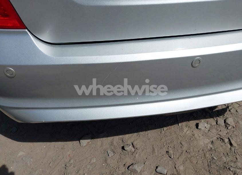 Photo 6 of 2011 Ford Fusion SE (VIN 3FAHP0HA3BR123196)