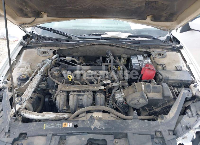 Photo 10 of 2011 Ford Fusion SE (VIN 3FAHP0HA3BR143075)