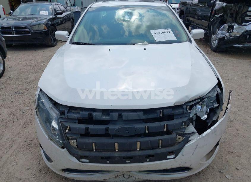 Photo 12 of 2011 Ford Fusion SE (VIN 3FAHP0HA3BR143075)