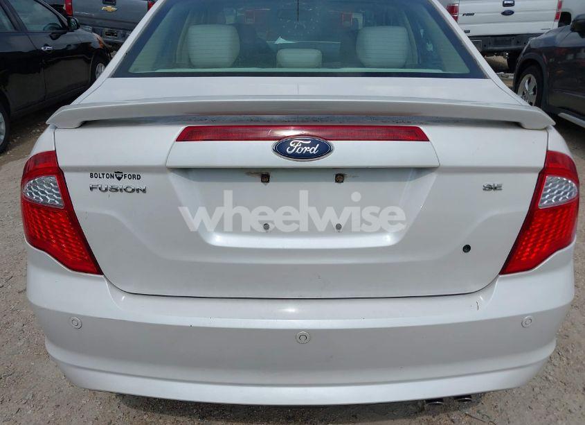 Photo 16 of 2011 Ford Fusion SE (VIN 3FAHP0HA3BR143075)