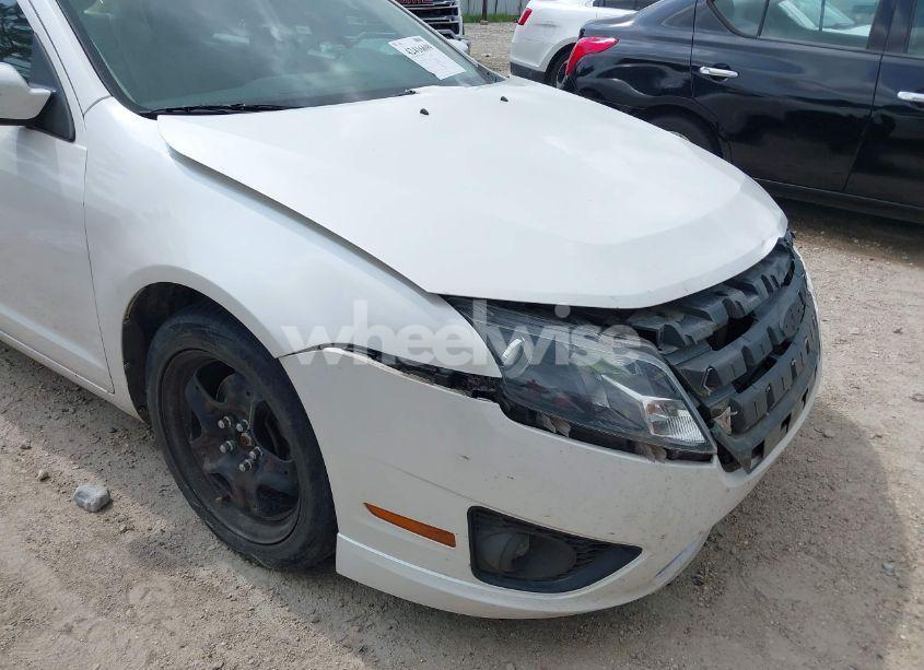 Photo 17 of 2011 Ford Fusion SE (VIN 3FAHP0HA3BR143075)