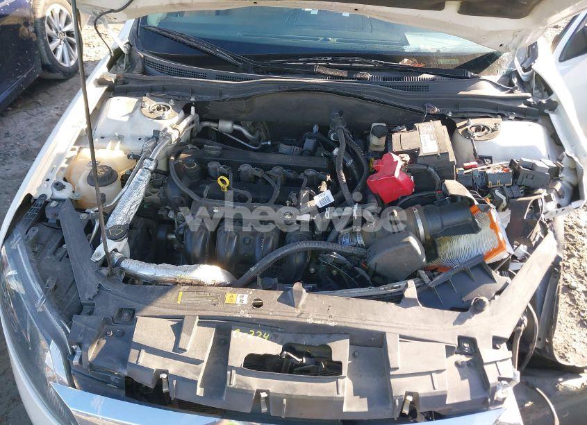 Photo 10 of 2011 Ford Fusion SE (VIN 3FAHP0HA3BR147112)