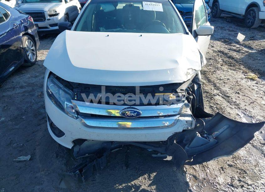 Photo 12 of 2011 Ford Fusion SE (VIN 3FAHP0HA3BR147112)