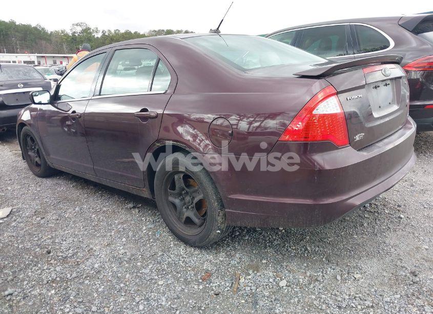 Photo 3 of 2011 Ford Fusion SE (VIN 3FAHP0HA3BR187643)