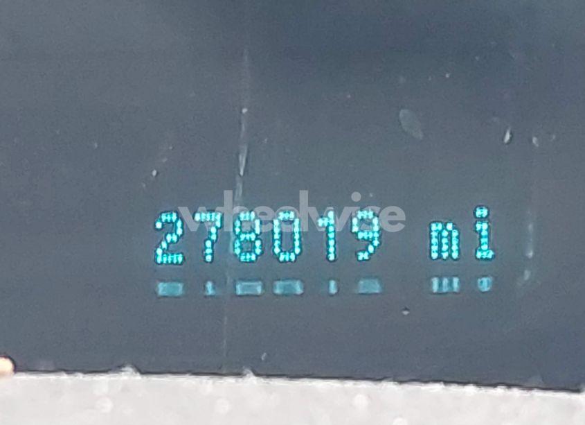 Photo 7 of 2011 Ford Fusion SE (VIN 3FAHP0HA3BR187643)