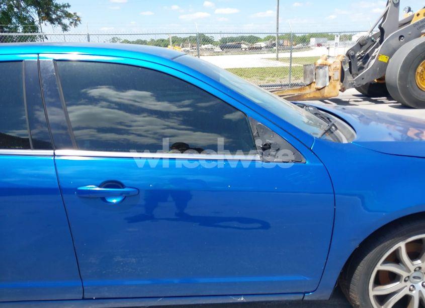 Photo 12 of 2011 Ford Fusion SE (VIN 3FAHP0HA3BR188260)