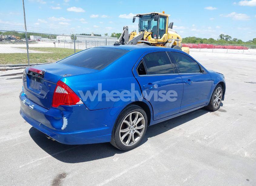 Photo 4 of 2011 Ford Fusion SE (VIN 3FAHP0HA3BR188260)