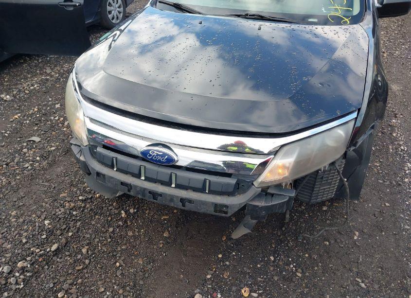 Photo 6 of 2011 Ford Fusion SE (VIN 3FAHP0HA3BR212671)