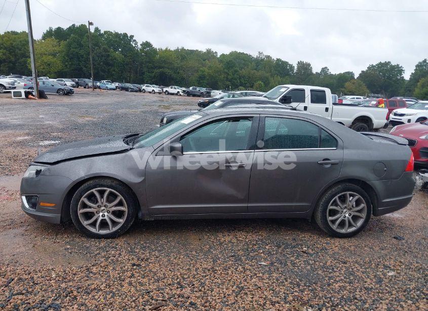 Photo 14 of 2011 Ford Fusion SE (VIN 3FAHP0HA3BR233634)