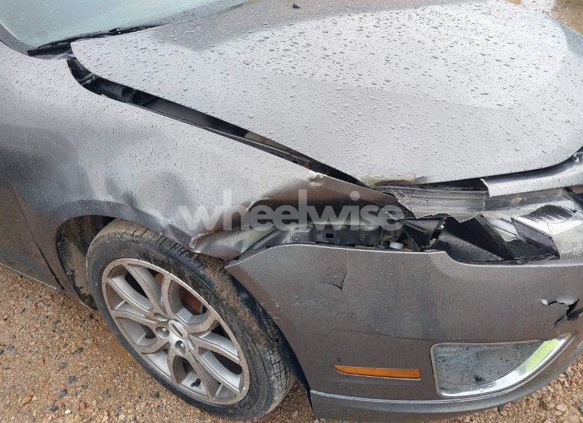 Photo 6 of 2011 Ford Fusion SE (VIN 3FAHP0HA3BR233634)