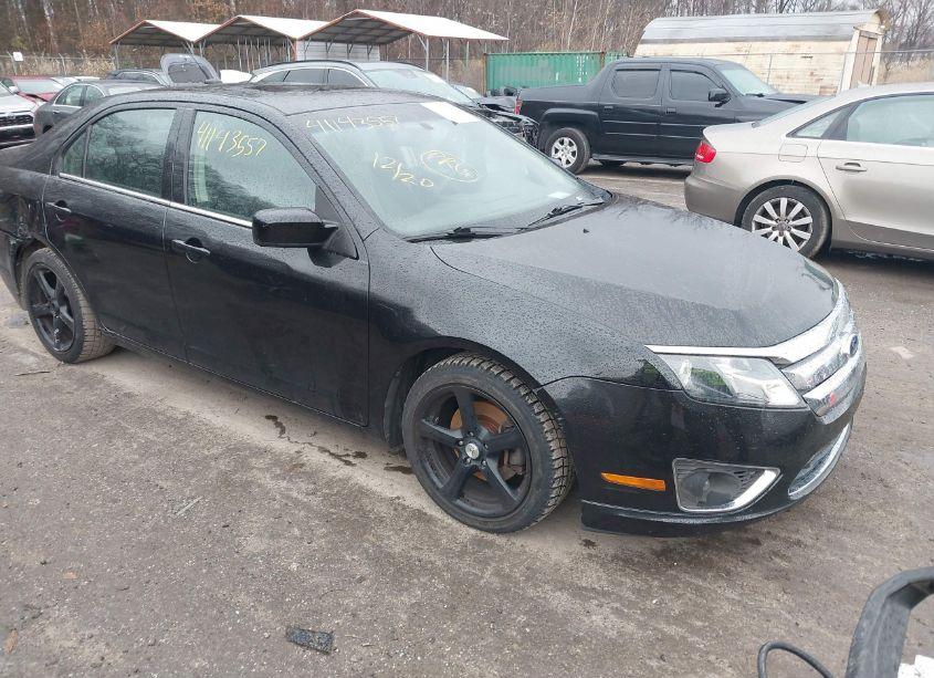 2011 Ford Fusion SE (VIN 3FAHP0HA3BR246514) main photo