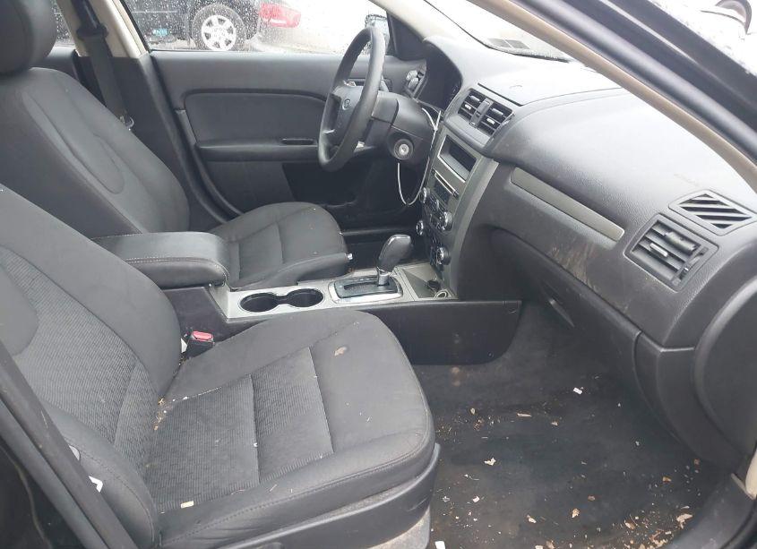 Photo 5 of 2011 Ford Fusion SE (VIN 3FAHP0HA3BR246514)