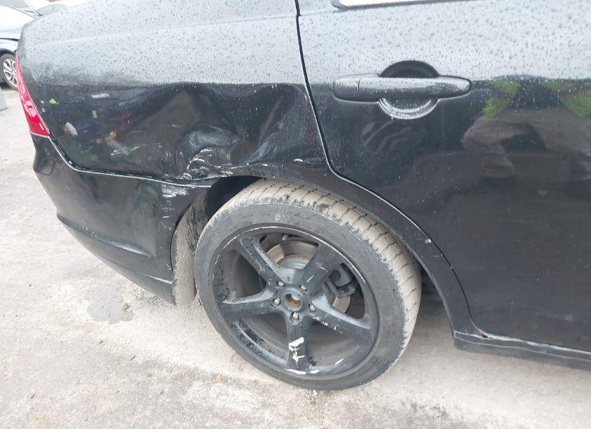 Photo 6 of 2011 Ford Fusion SE (VIN 3FAHP0HA3BR246514)