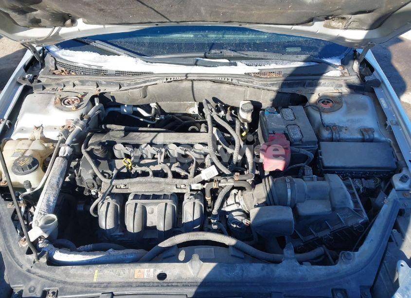 Photo 10 of 2011 Ford Fusion SE (VIN 3FAHP0HA3BR266052)