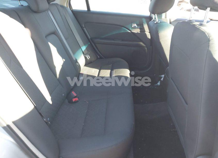 Photo 8 of 2011 Ford Fusion SE (VIN 3FAHP0HA3BR266052)