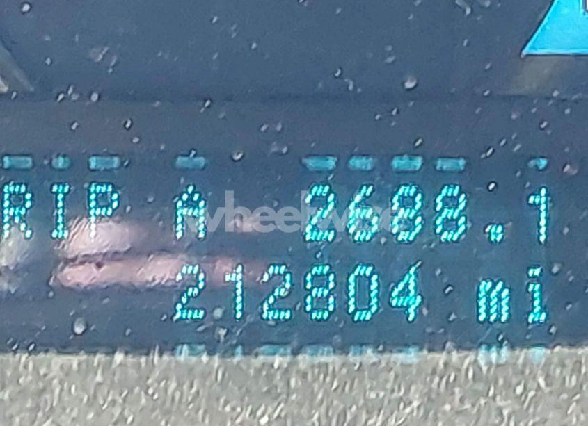 Photo 15 of 2011 Ford Fusion SE (VIN 3FAHP0HA3BR268173)