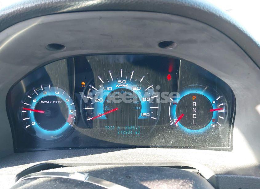 Photo 7 of 2011 Ford Fusion SE (VIN 3FAHP0HA3BR268173)